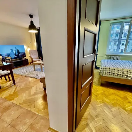 Raven Metro Fast Wifi 70'tv Netflix Hbomax Appletv Apartment