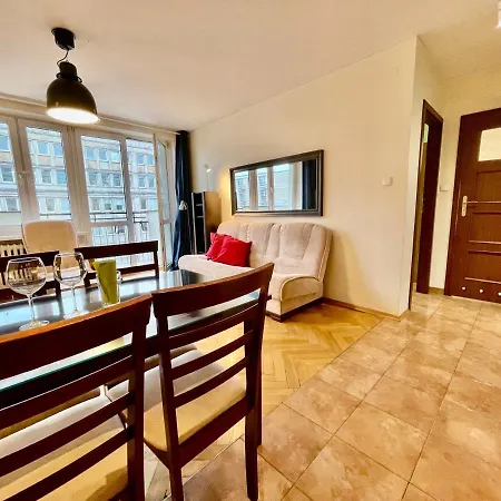 Raven Metro Fast Wifi 70'tv Netflix Hbomax Appletv Apartment