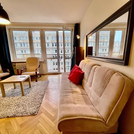 Apartment Raven Metro Fast Wifi 70'tv Netflix Hbomax Appletv
