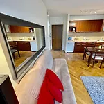 Raven Metro Fast Wifi 70'tv Netflix Hbomax Appletv Apartment *