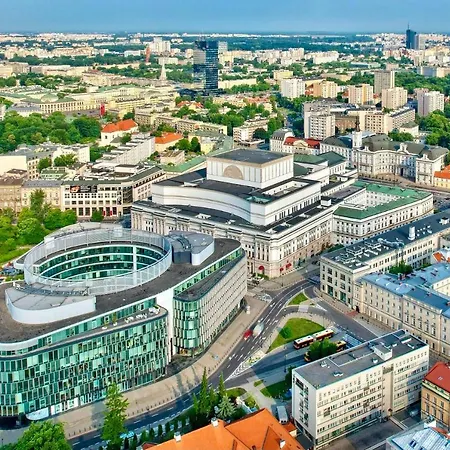 Apartment Raven Metro Fast Wifi 70'tv Netflix Hbomax Appletv