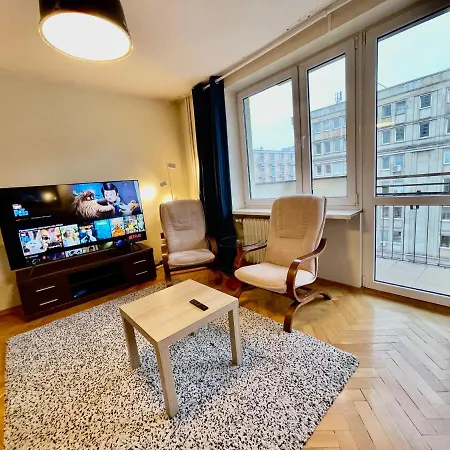 Raven Metro Fast Wifi 70'tv Netflix Hbomax Appletv Lägenhet