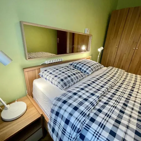 Raven Metro Fast Wifi 70'tv Netflix Hbomax Appletv Warszawa