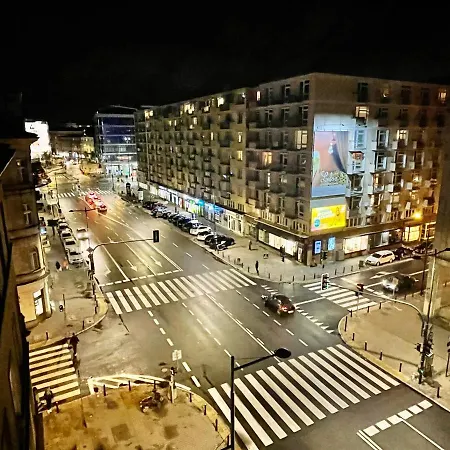 Raven Metro Fast Wifi 70'tv Netflix Hbomax Appletv Apartment Warsaw