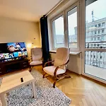 Raven Metro Fast Wifi 70'tv Netflix Hbomax Appletv Apartament