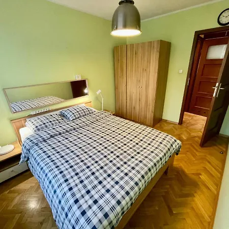 Raven Metro Fast Wifi 70'tv Netflix Hbomax Appletv Varşova