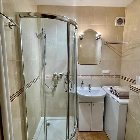Apartament Raven Metro Fast Wifi 70'tv Netflix Hbomax Appletv